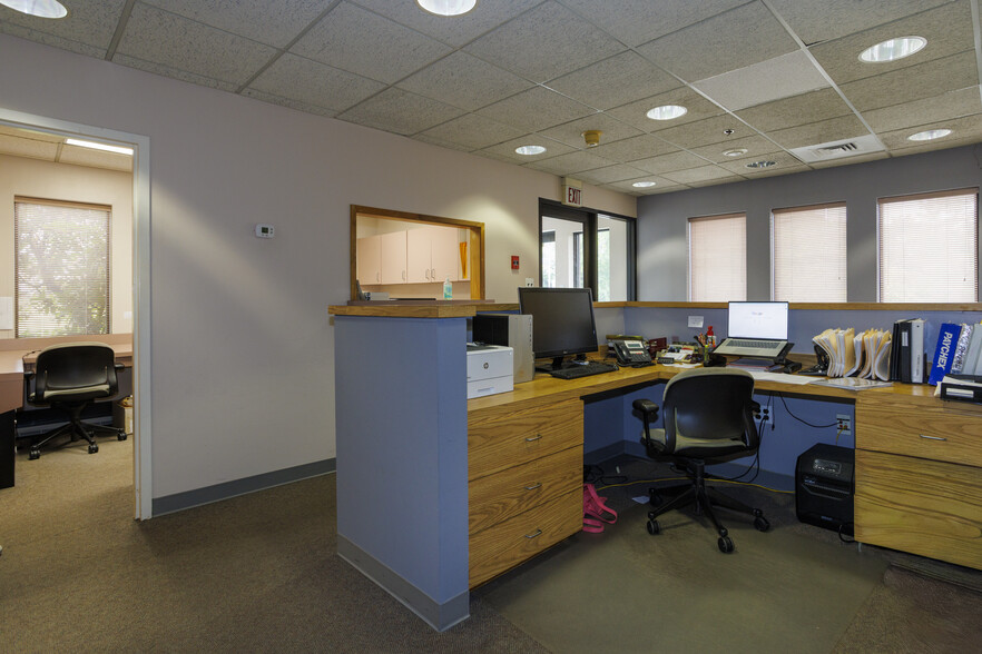More Photos Of 475 Kedron Ave, Folsom Office For Sale