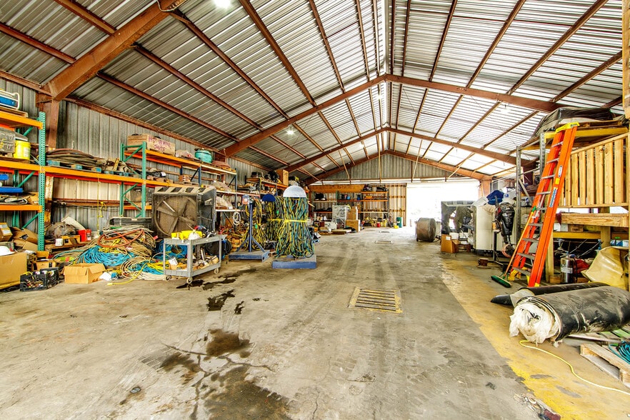 More Photos Of 1005 Saadi St, Houma Manufacturing For Sale