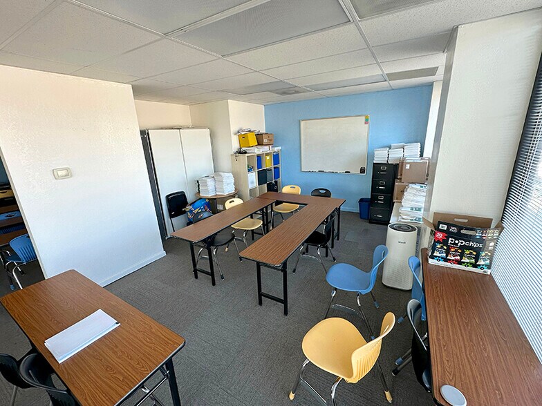More Photos Of 1120-1122 Crane St, Menlo Park Office For Sale