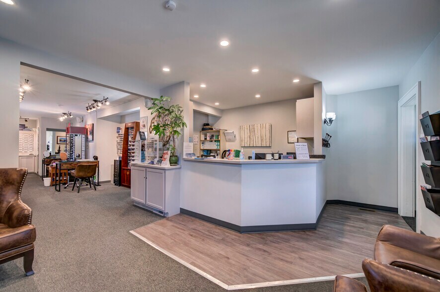 More Photos Of 1625 E Platte Ave, Colorado Springs Office For Sale