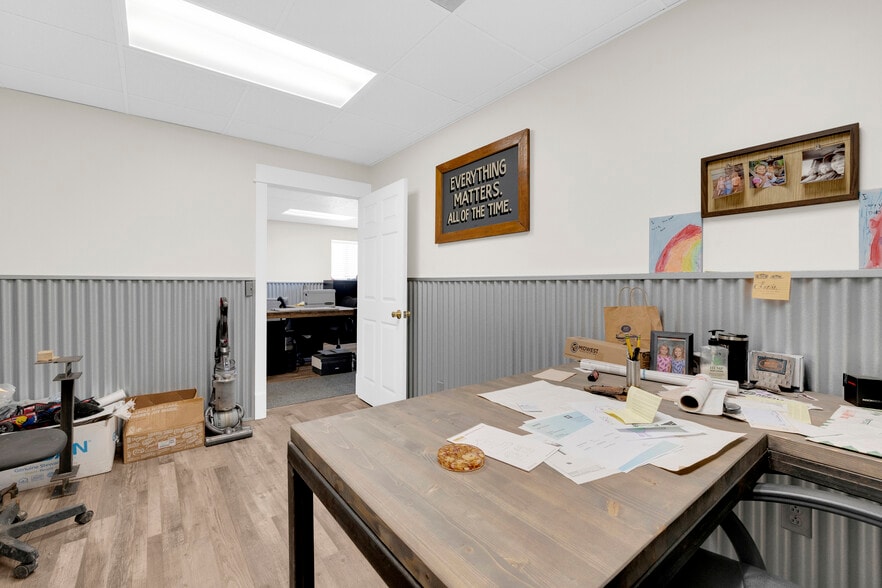 More Photos Of 221 55th St NE, Fort Payne Manufacturing For Sale