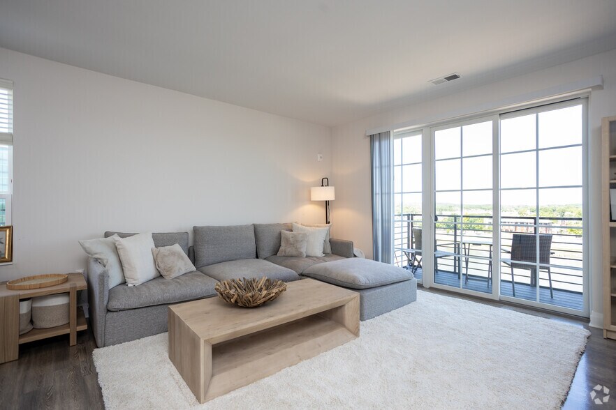 More Photos Of 140 E Monument Ave, Dayton Apartments For Lease