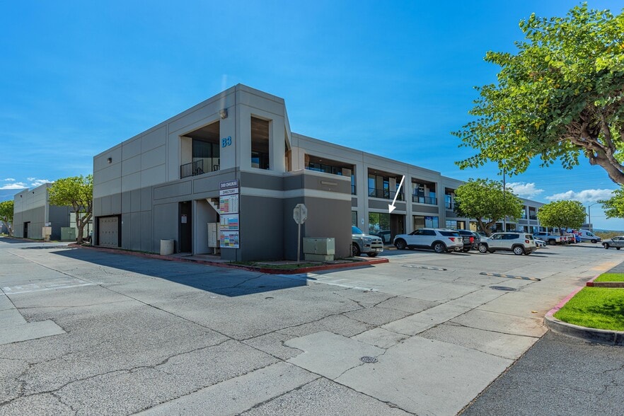 More Photos Of 300 Ohukai Rd, Kihei Showroom For Sale