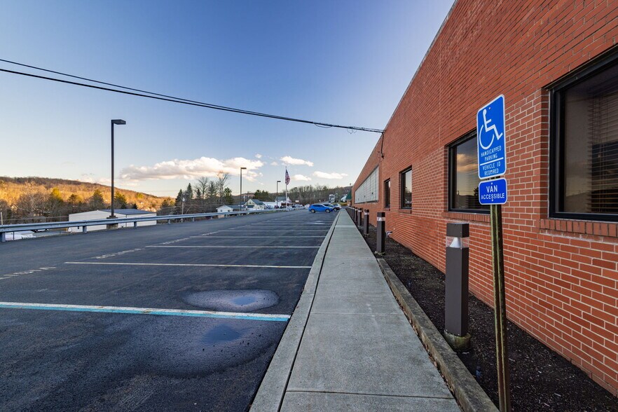 More Photos Of 120 Sunrise Ave, Honesdale Medical For Lease