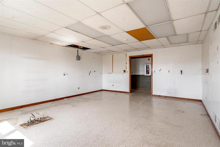 More Photos Of 915 N Hanover St, Elizabethtown Medical For Sale