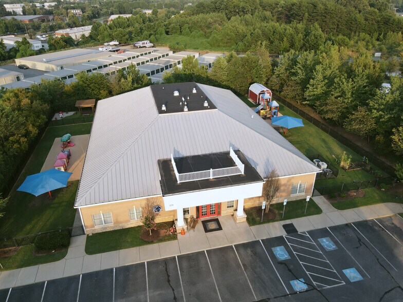Primary Photo Of 209 Town Square Cir, Mooresville General Retail For Sale