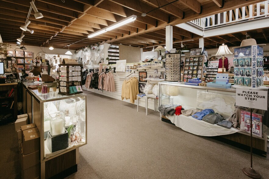More Photos Of 121 Rittenhouse Ave, Bayfield Storefront For Sale