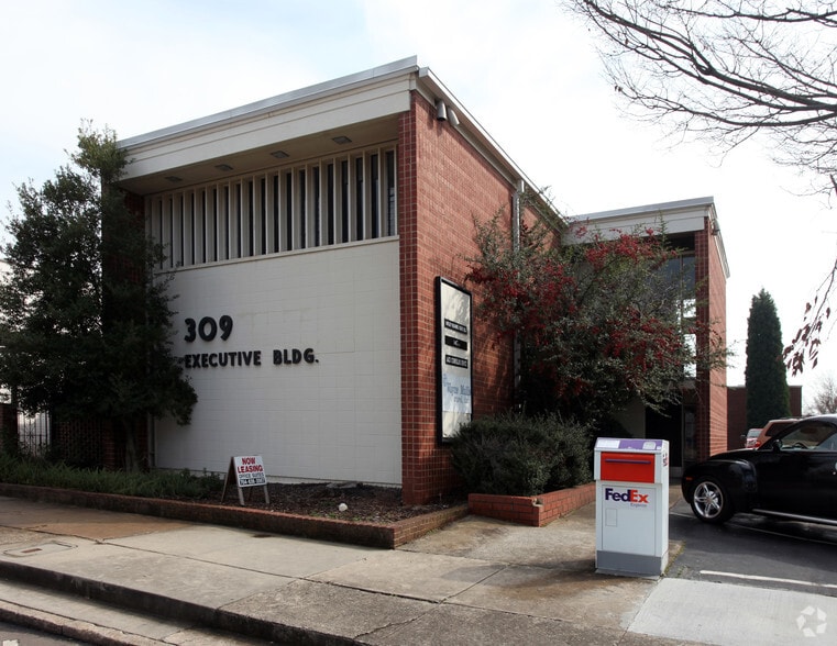 More Photos Of 309 N Main St, Salisbury Office Residential For Sale