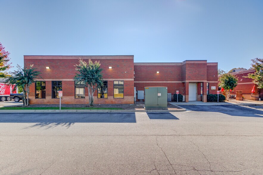 More Photos Of 3584 Atlanta Hwy, Flowery Branch Restaurant For Sale