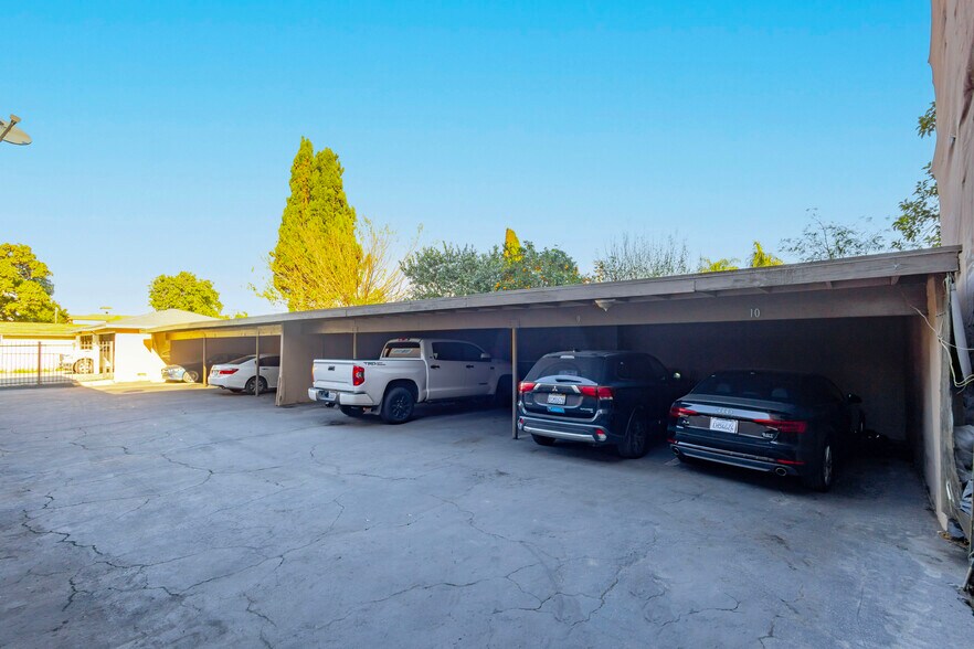 More Photos Of 10130 S Inglewood Ave, Inglewood Apartments For Sale
