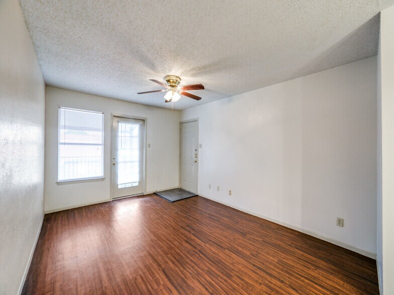 More Photos Of 7737 Skolout St, San Antonio Apartments For Sale