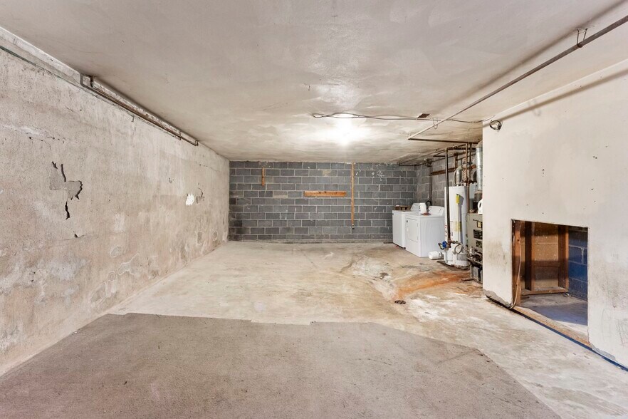 More Photos Of 101 Hooper Rd, Endicott Apartments For Sale