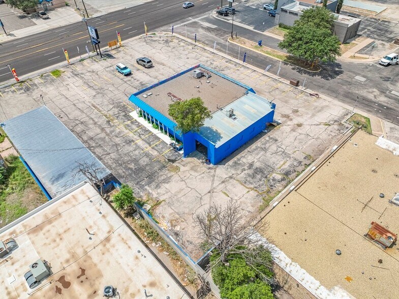 More Photos Of 2201 E 8th St, Odessa Office For Lease