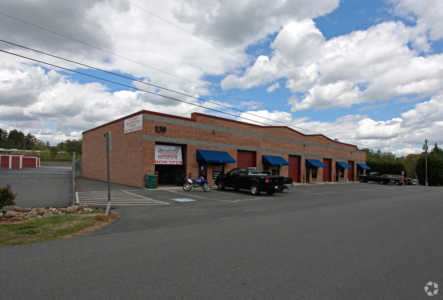 Primary Photo Of 139 Concord St, Stanfield Light Manufacturing For Lease