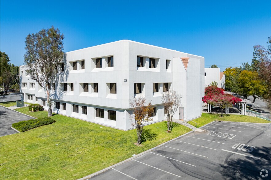 More Photos Of 601 Potrero Grande Dr, Monterey Park Office For Lease