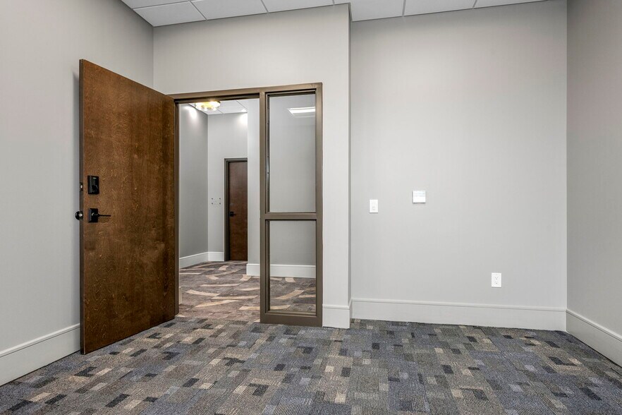 More Photos Of 345 June Dr, Harleysville Storefront For Lease