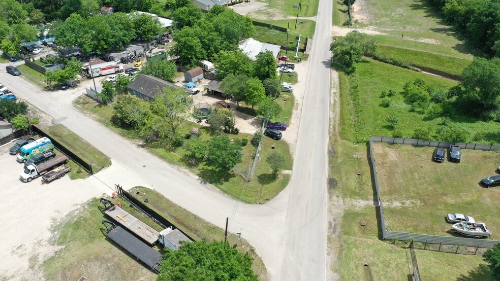 More Photos Of 5228 Fuqua Gardens Vw, Houston Storefront Retail Residential For Sale