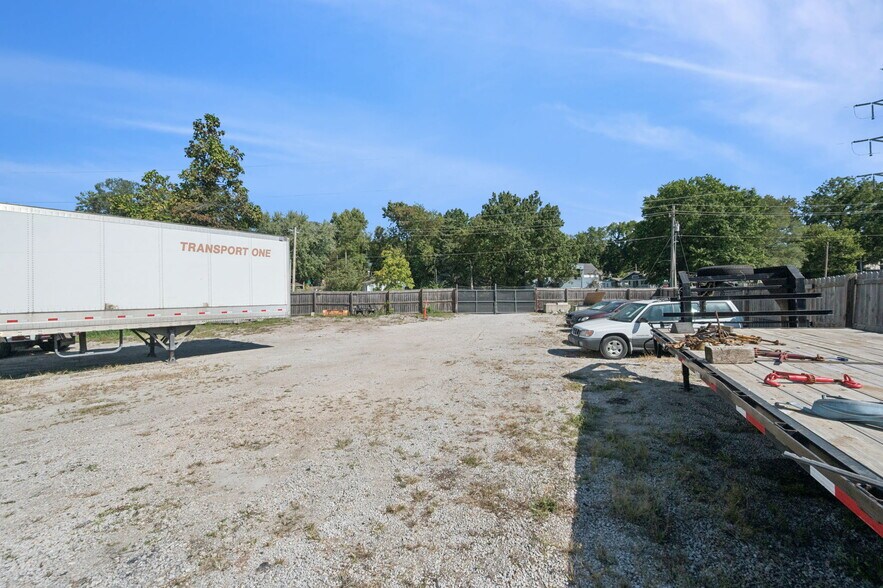 More Photos Of 10058 E Wilson Rd, Independence Manufacturing For Sale