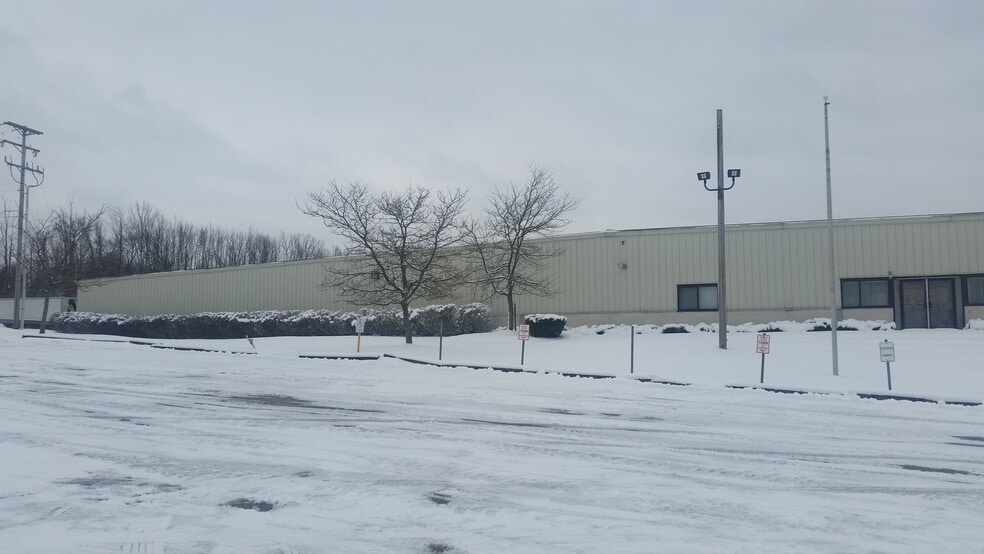 More Photos Of 5650 Wattsburg Rd, Erie Distribution For Lease