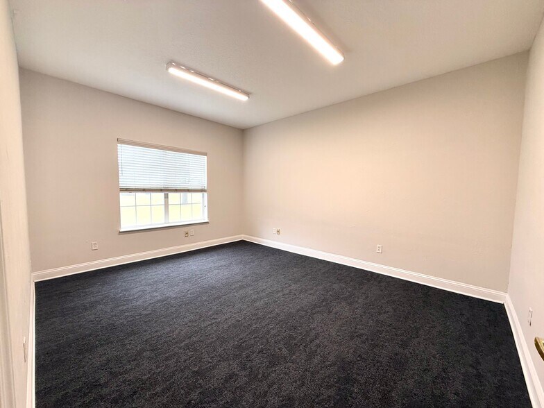 More Photos Of 4745 Sutton Park Ct, Jacksonville Medical For Sale