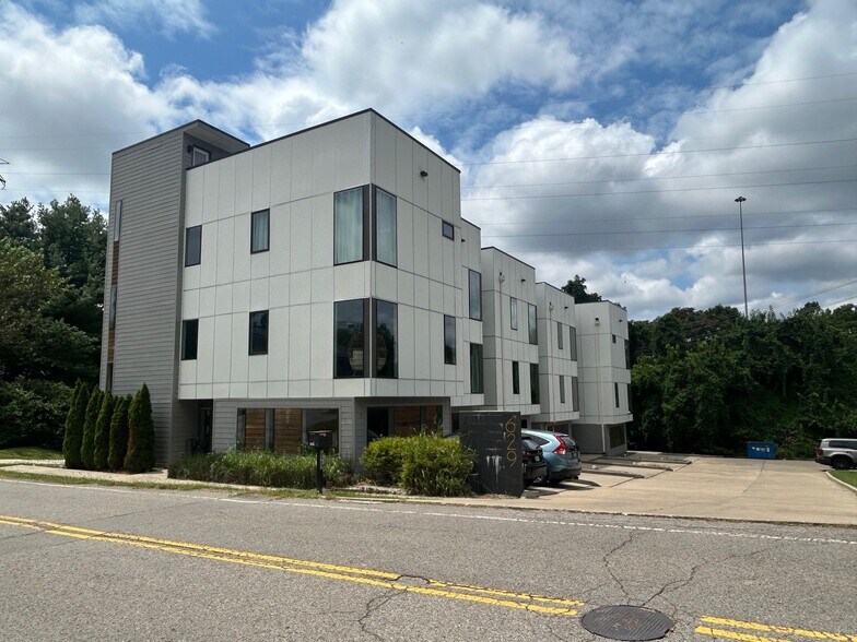 More Photos Of , Nashville Unknown For Sale