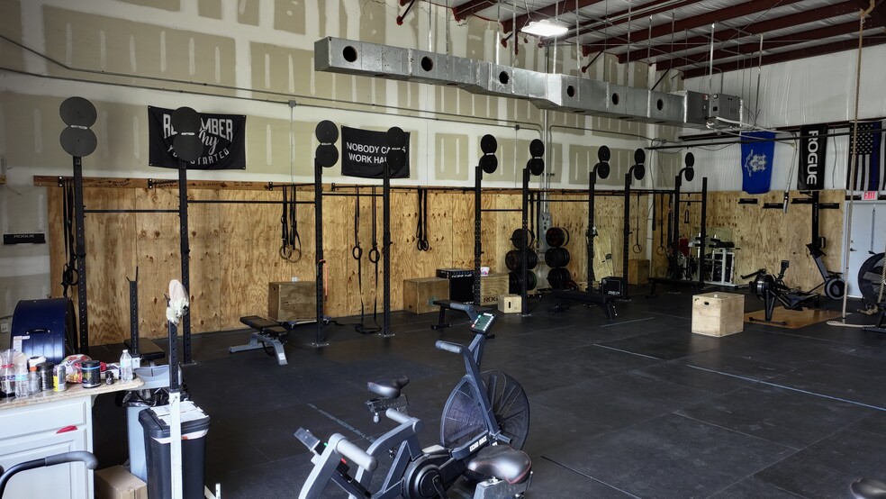 More Photos Of 1112 W 9th St, North Little Rock Warehouse For Sale