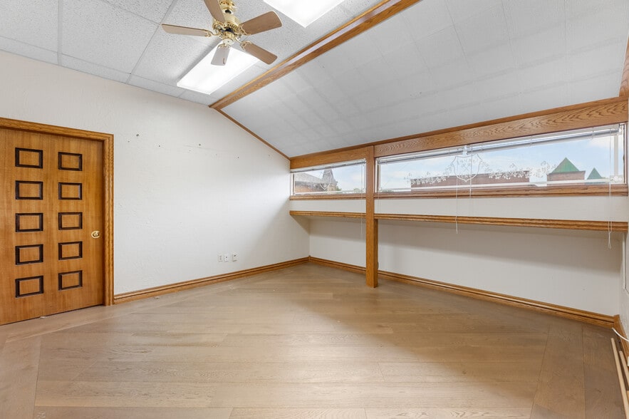 More Photos Of 84 Park Ave, Flemington Office For Lease