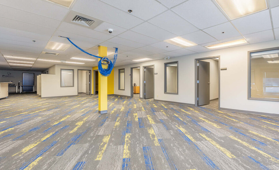 More Photos Of 8100 Emerald St, Boise Office For Sale