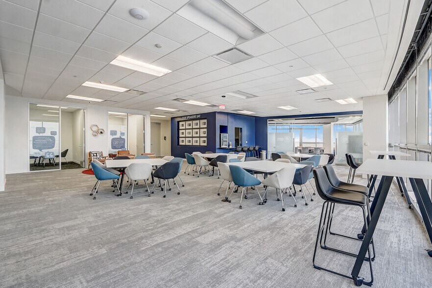 More Photos Of 111 N Magnolia Ave, Orlando Office For Lease