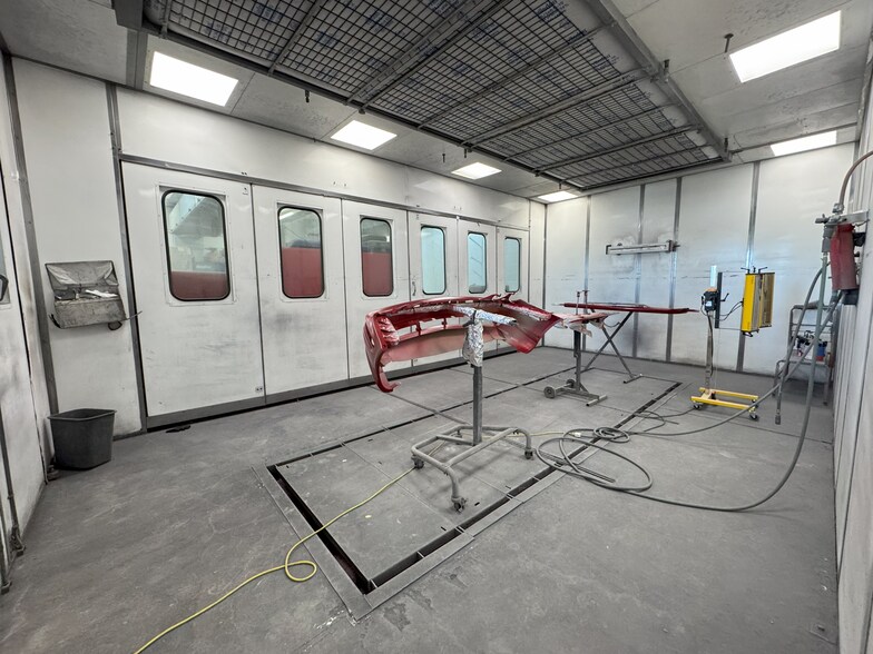 More Photos Of 767 Smithtown Byp, Smithtown Service For Sale