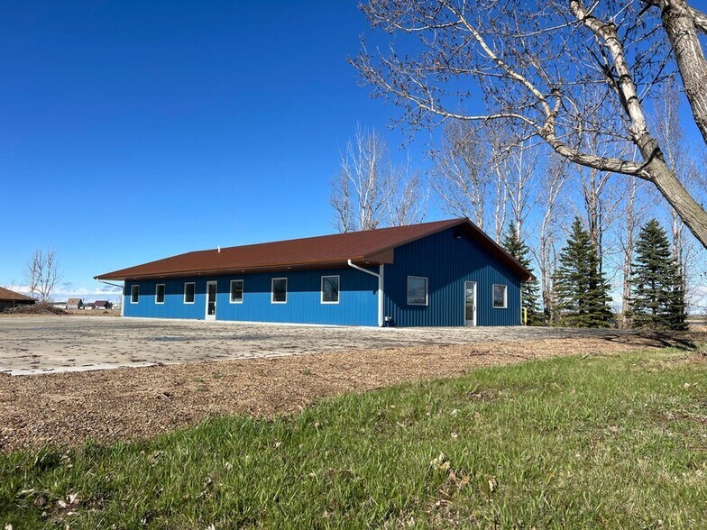 More Photos Of 14096 446th Ave, Waubay General Retail For Sale