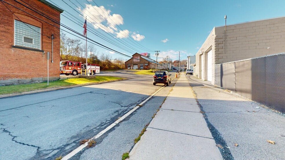 More Photos Of 17 Erie St, Albany Warehouse For Lease