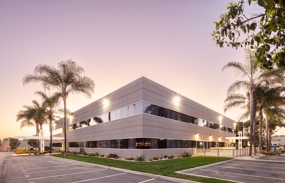 More Photos Of 2231 Rutherford Rd, Carlsbad Office For Lease