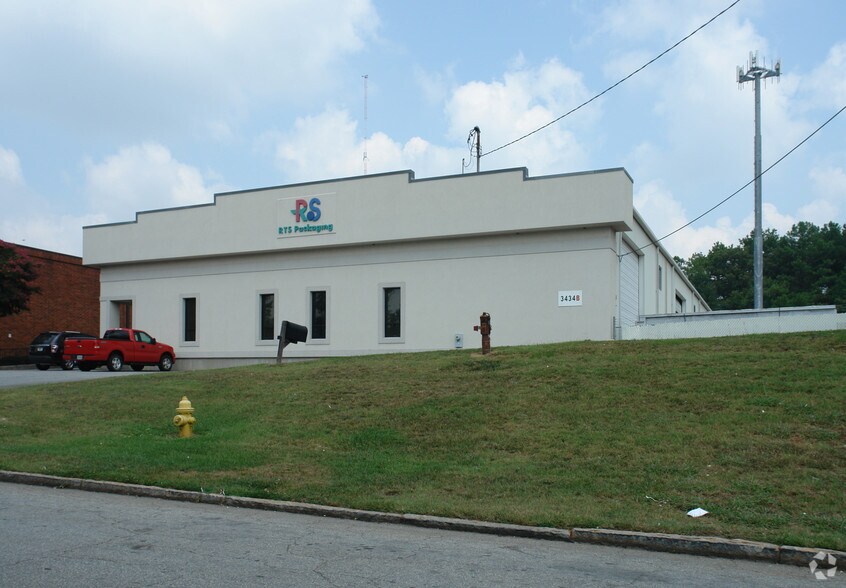 More Photos Of 3434B Montreal Industrial Way, Tucker Manufacturing For Lease