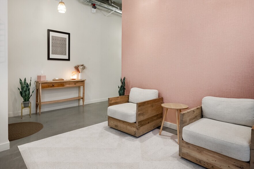 More Photos Of 959 SE Division St, Portland Loft Creative Space For Lease