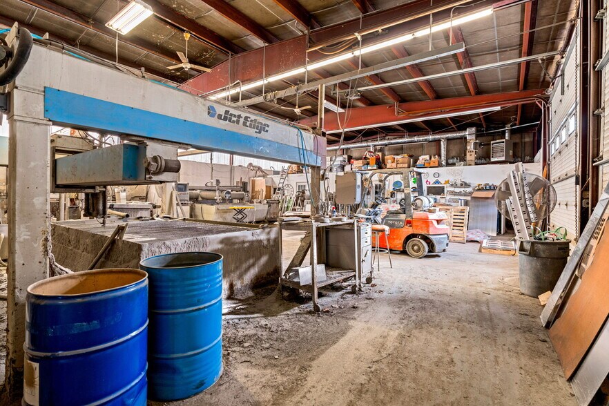 More Photos Of 205 Commercial St, Whitman Manufacturing For Sale