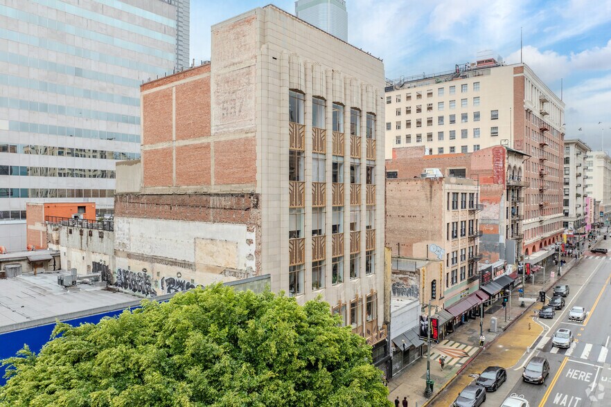 More Photos Of 537 S Broadway, Los Angeles Loft Creative Space For Sale