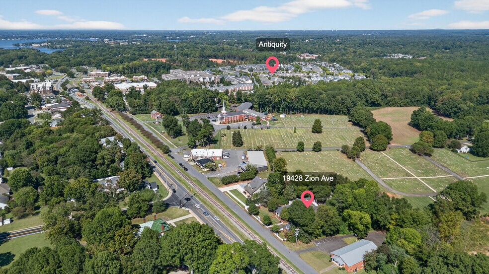 More Photos Of 19428 Zion Ave, Cornelius Office For Sale