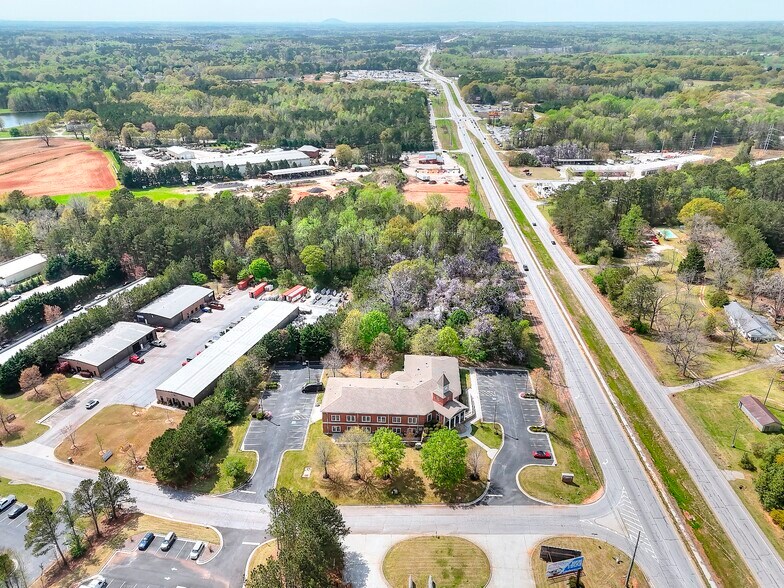 More Photos Of 500 Plantation Park Dr, Loganville Office For Lease