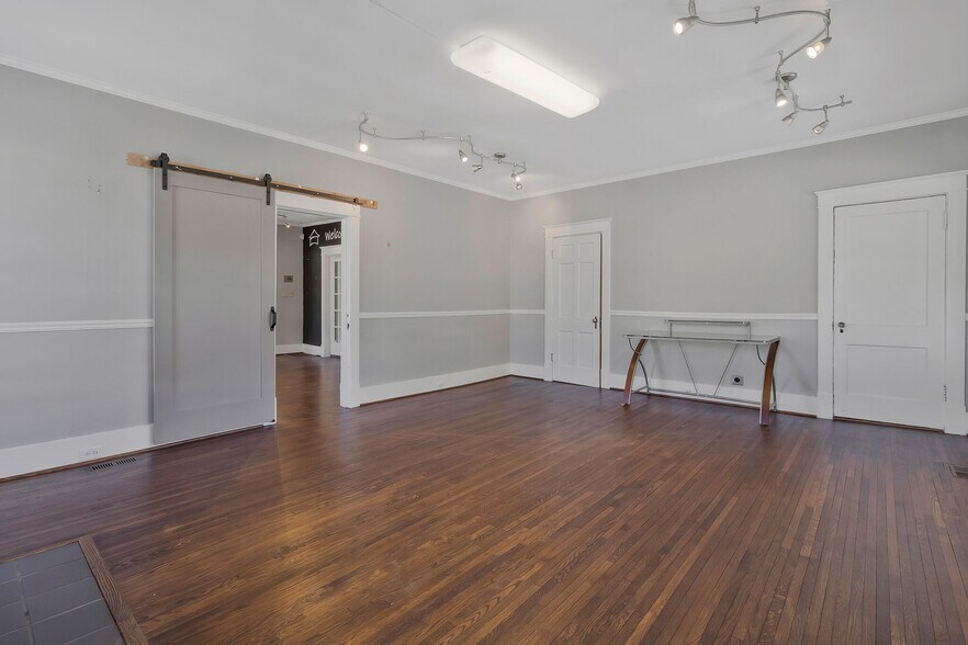 More Photos Of 131 Donelson Pike, Nashville Loft Creative Space For Sale