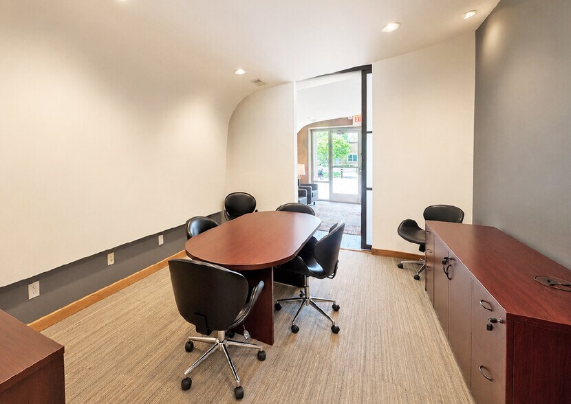 More Photos Of 810 Calle Mejia, Santa Fe Office For Sale