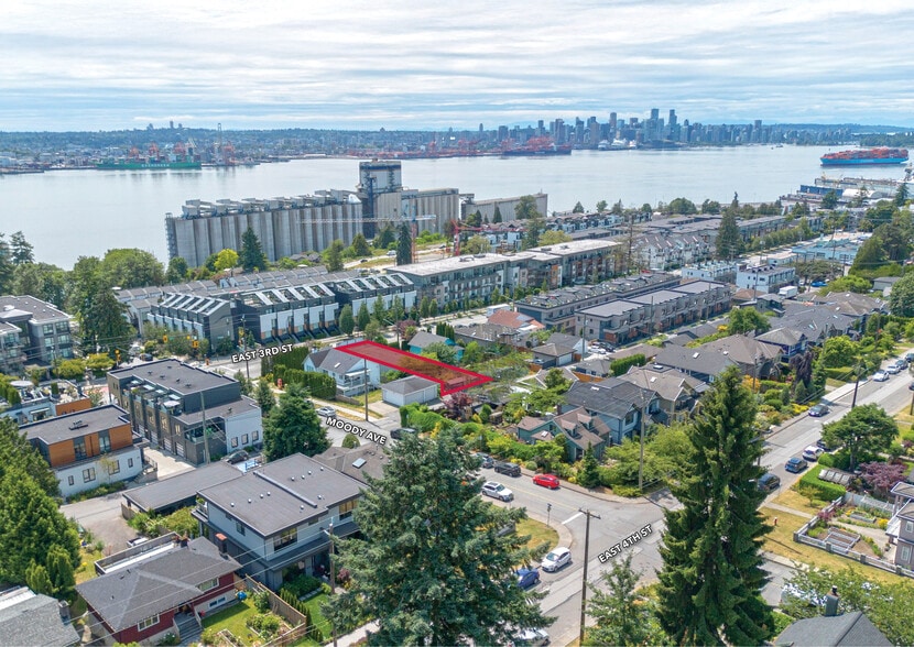 More Photos Of 658 E 3rd St, North Vancouver Land For Sale