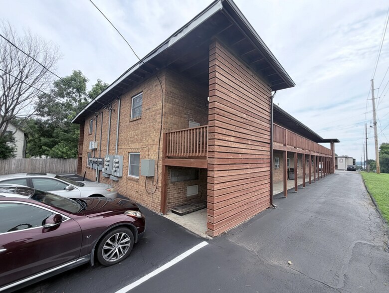 More Photos Of 9639-9640 Diamond Dr, Saint Louis Apartments For Sale
