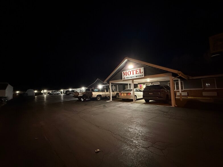 More Photos Of 1102 N Cunningham Ave, Urbana Hospitality For Sale