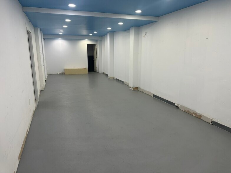 More Photos Of 4532 162nd St, Flushing Warehouse For Lease