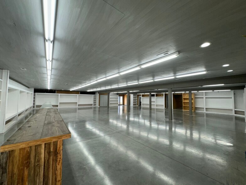 More Photos Of 613 N Main St, Piedmont Restaurant For Sale