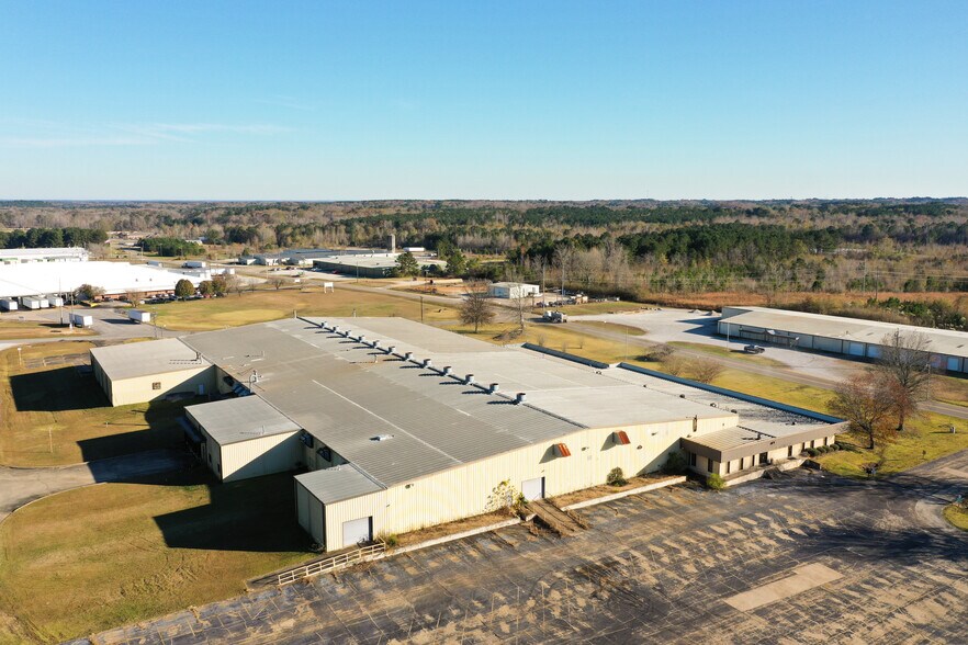Primary Photo Of 200 E Parker Dr, Booneville Warehouse For Lease
