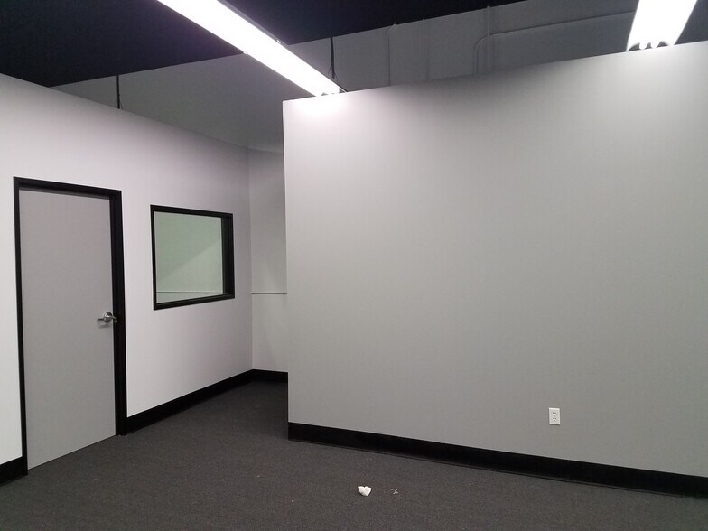 More Photos Of 10251 Trademark St, Rancho Cucamonga Office For Lease