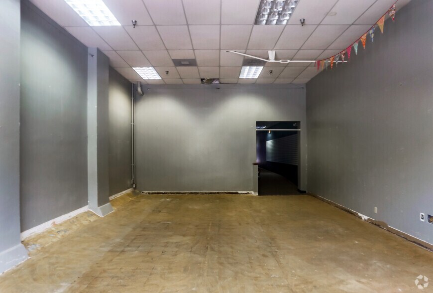 More Photos Of 235 2nd Ave S, Saint Petersburg Storefront Retail Office For Lease