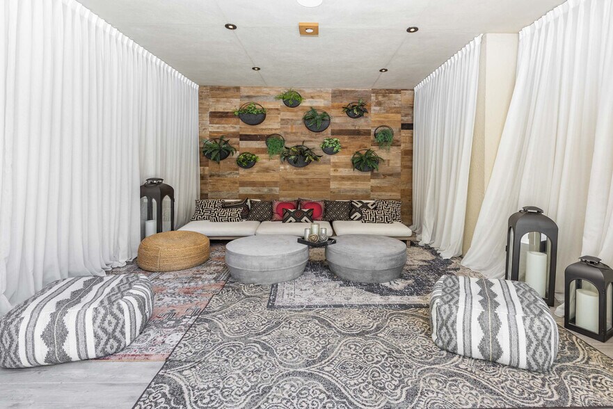 More Photos Of 855 Central Ave, Saint Petersburg Apartments For Lease
